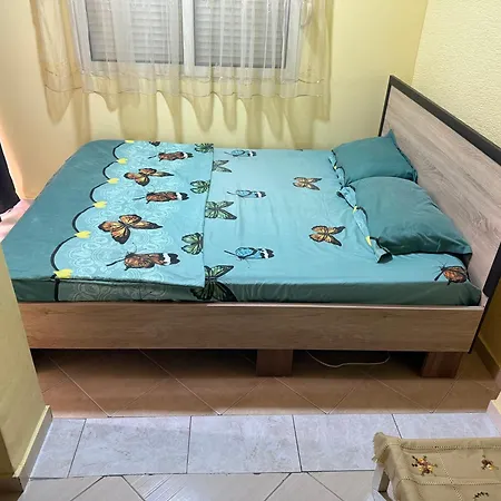 Kastriot Lägenhet Durrës